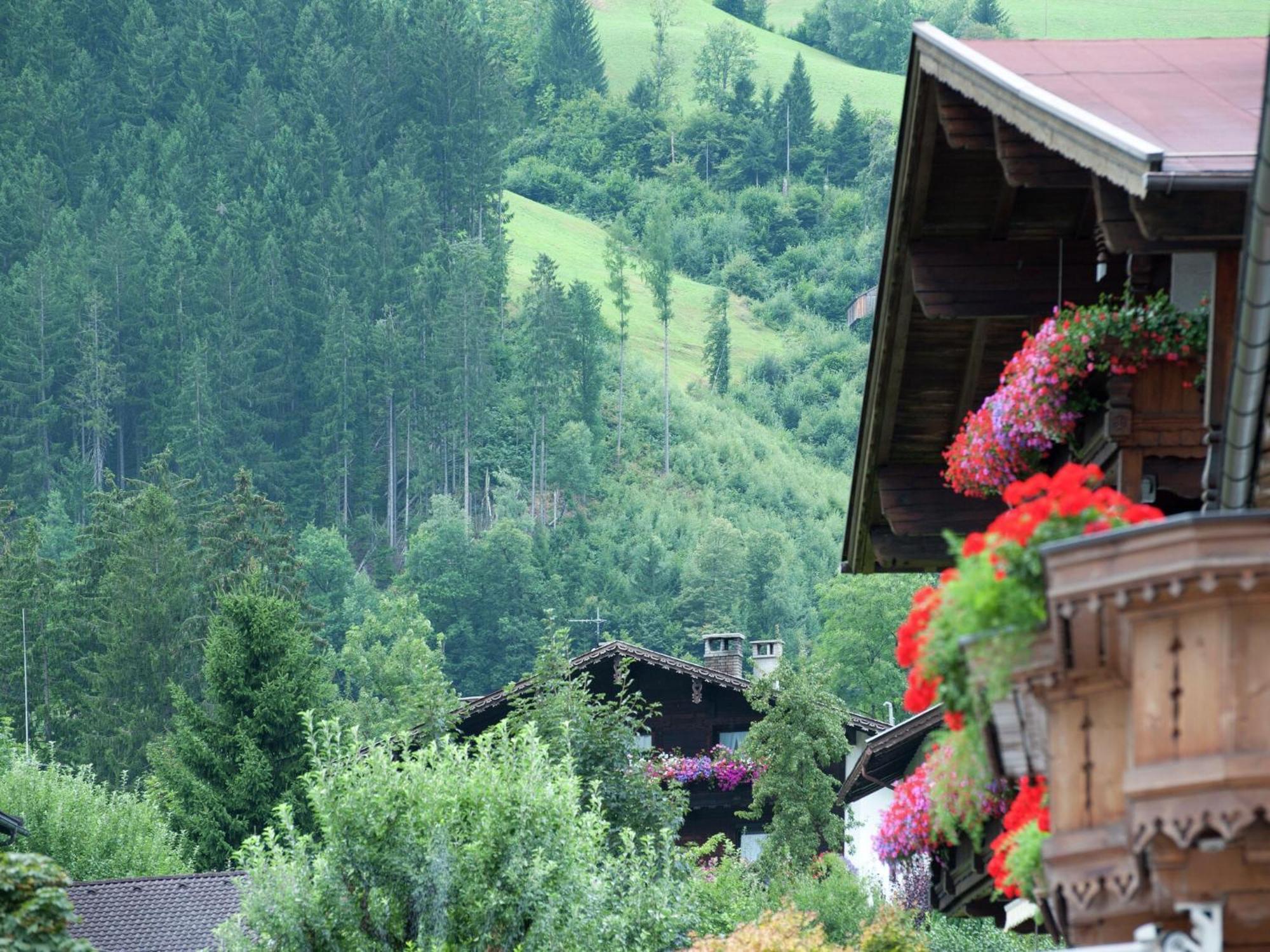 Apartment With Terrace In Aschau Im Zillertal Exterior photo